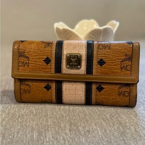 MCM Visetos continental wallet in cognac